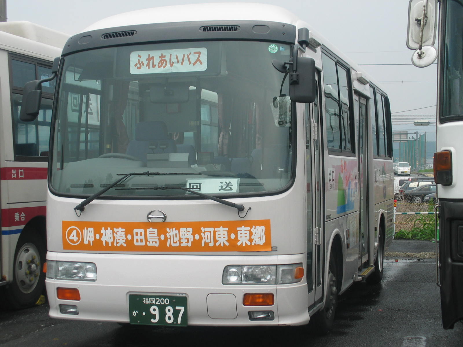 西鉄バス宗像(福岡200か･987)