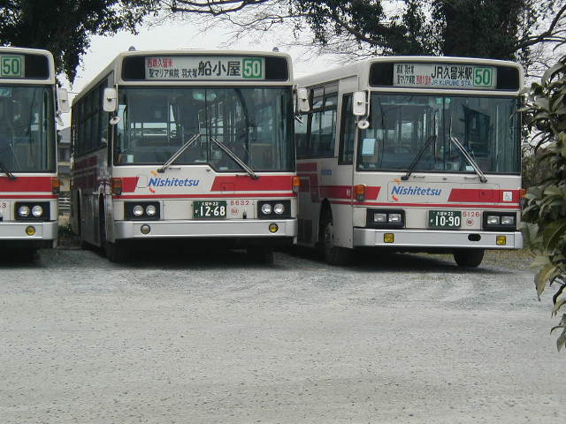 �}��W�U�R�Q